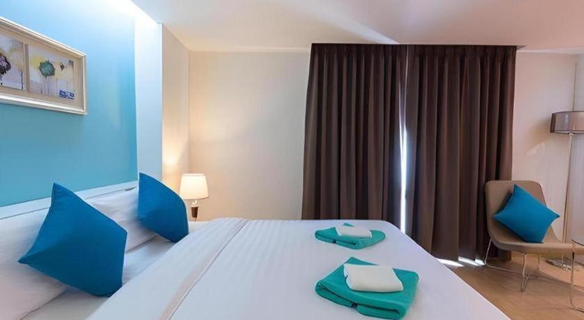Hotel By Dee @Jomtien Pattaya Esterno foto