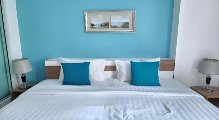 Hotel By Dee @Jomtien Pattaya Esterno foto